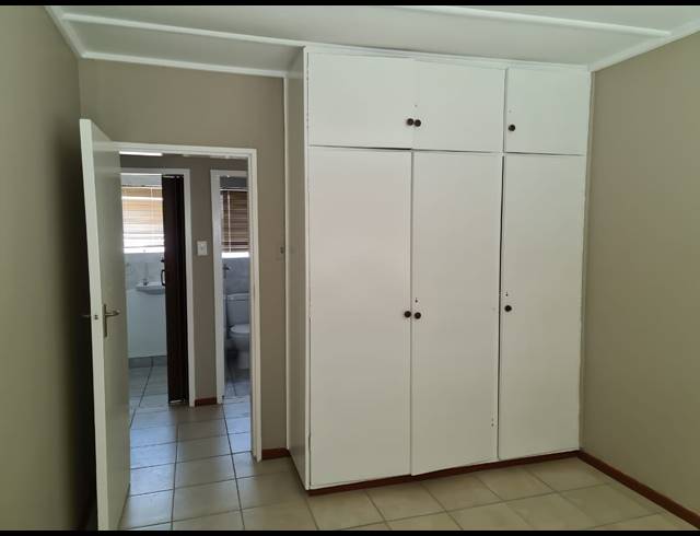 2 BEDROOM TOWNHOUSE FOR SALE IN SASOLBURG EXT 2